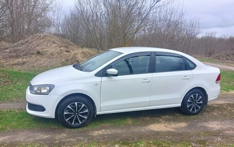 Volkswagen Polo VI (EU Market), 2012 год, 800 000 рублей, 4 фотография
