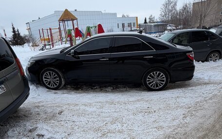 Toyota Camry, 2017 год, 2 040 000 рублей, 14 фотография