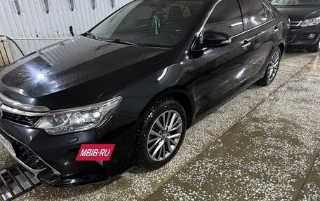 Toyota Camry, 2017 год, 2 040 000 рублей, 15 фотография