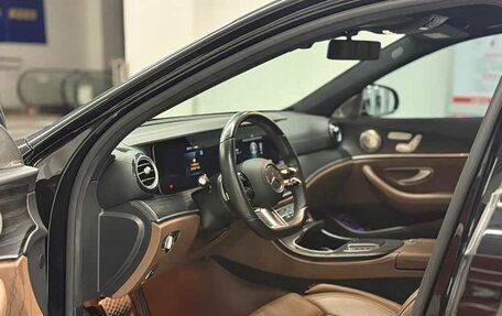 Mercedes-Benz E-Класс, 2022 год, 5 730 000 рублей, 10 фотография