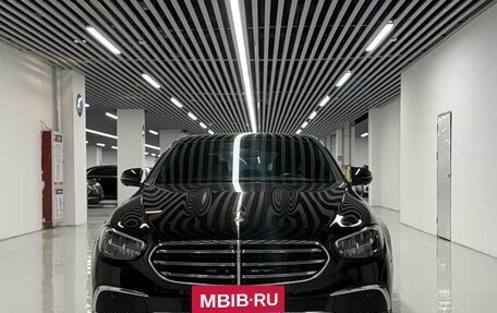 Mercedes-Benz E-Класс, 2022 год, 5 730 000 рублей, 2 фотография