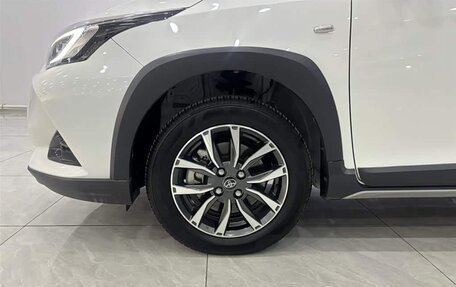 Toyota Yaris XP150 рестайлинг, 2023 год, 1 230 000 рублей, 15 фотография