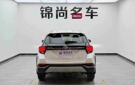 Toyota Yaris XP150 рестайлинг, 2022 год, 1 055 000 рублей, 3 фотография