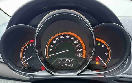 Toyota Yaris XP150 рестайлинг, 2022 год, 1 055 000 рублей, 9 фотография