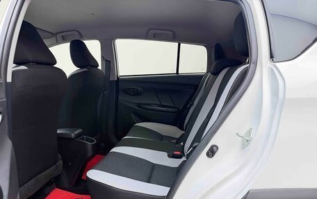 Toyota Yaris XP150 рестайлинг, 2022 год, 1 055 000 рублей, 12 фотография