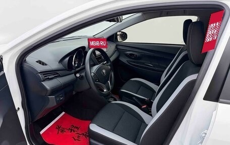 Toyota Yaris XP150 рестайлинг, 2022 год, 1 055 000 рублей, 14 фотография