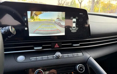 Hyundai Elantra, 2023 год, 1 350 555 рублей, 14 фотография