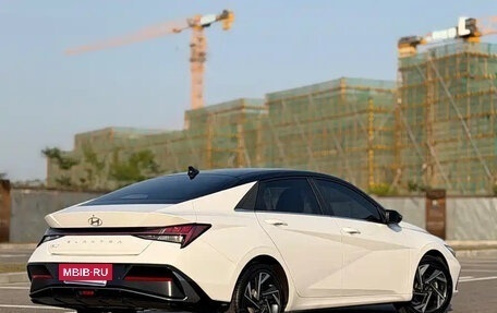 Hyundai Elantra, 2023 год, 1 350 555 рублей, 4 фотография
