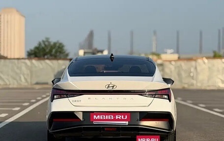 Hyundai Elantra, 2023 год, 1 350 555 рублей, 5 фотография