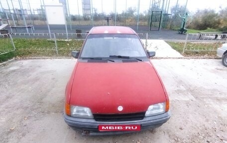 Opel Kadett E рестайлинг, 1987 год, 55 000 рублей, 1 фотография