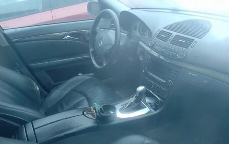 Mercedes-Benz E-Класс, 2002 год, 580 000 рублей, 6 фотография