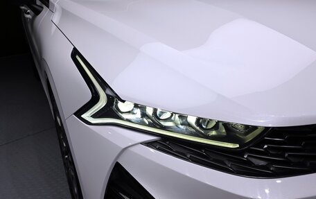 KIA K5, 2023 год, 2 700 000 рублей, 21 фотография