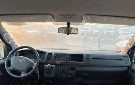 Toyota HiAce H200, 2024 год, 5 000 000 рублей, 11 фотография