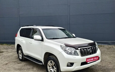 Toyota Land Cruiser Prado 150 рестайлинг 2, 2010 год, 2 100 000 рублей, 2 фотография