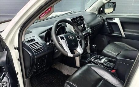 Toyota Land Cruiser Prado 150 рестайлинг 2, 2010 год, 2 100 000 рублей, 10 фотография