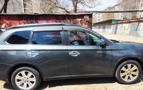Mitsubishi Outlander III рестайлинг 3, 2014 год, 1 250 000 рублей, 6 фотография