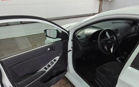 Hyundai Solaris II рестайлинг, 2013 год, 870 000 рублей, 11 фотография