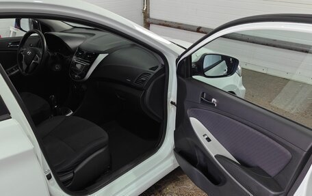 Hyundai Solaris II рестайлинг, 2013 год, 870 000 рублей, 9 фотография