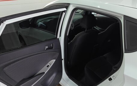 Hyundai Solaris II рестайлинг, 2013 год, 870 000 рублей, 12 фотография