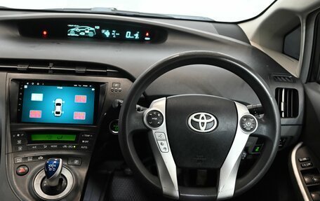 Toyota Prius, 2010 год, 1 215 000 рублей, 13 фотография