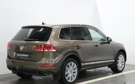 Volkswagen Touareg III, 2012 год, 2 045 000 рублей, 3 фотография