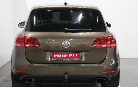 Volkswagen Touareg III, 2012 год, 2 045 000 рублей, 4 фотография