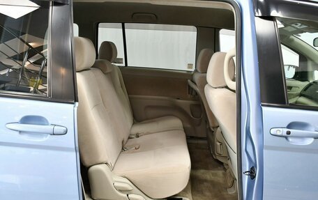 Toyota ISis I, 2009 год, 1 177 000 рублей, 19 фотография