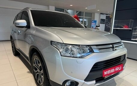 Mitsubishi Outlander III рестайлинг 3, 2014 год, 1 399 000 рублей, 3 фотография