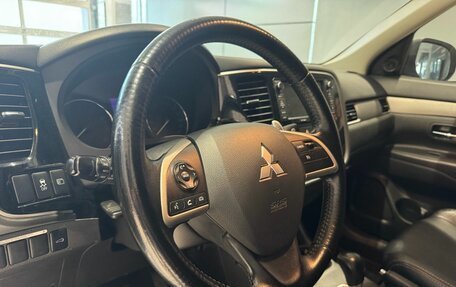 Mitsubishi Outlander III рестайлинг 3, 2014 год, 1 399 000 рублей, 17 фотография