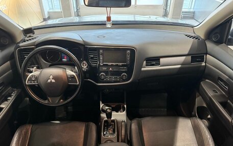 Mitsubishi Outlander III рестайлинг 3, 2014 год, 1 399 000 рублей, 30 фотография