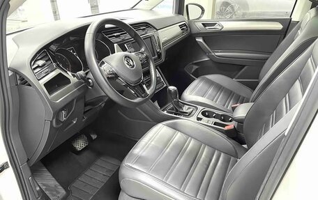 Volkswagen Touran III, 2022 год, 1 550 000 рублей, 9 фотография