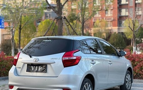 Toyota Yaris XP150 рестайлинг, 2022 год, 1 065 000 рублей, 3 фотография