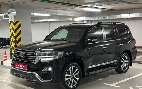 Toyota Land Cruiser 200, 2015 год, 6 300 000 рублей, 1 фотография