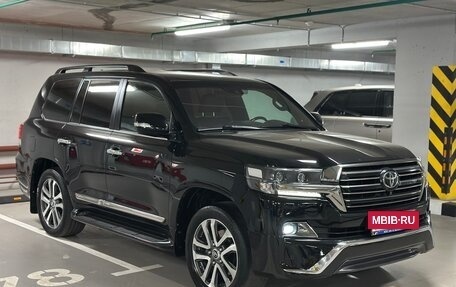 Toyota Land Cruiser 200, 2015 год, 6 300 000 рублей, 3 фотография