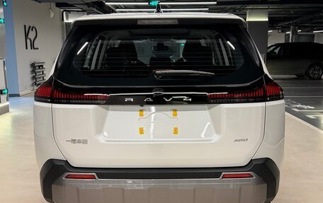 Toyota RAV4, 2025 год, 4 250 000 рублей, 8 фотография