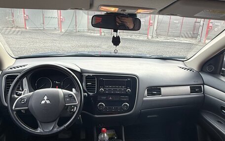 Mitsubishi Outlander III рестайлинг 3, 2013 год, 1 450 000 рублей, 8 фотография