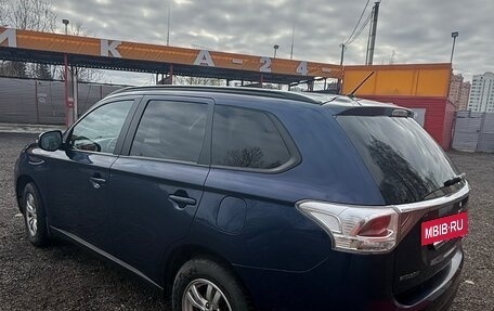 Mitsubishi Outlander III рестайлинг 3, 2013 год, 1 450 000 рублей, 7 фотография