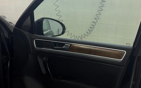 Volkswagen Touareg III, 2012 год, 1 000 000 рублей, 12 фотография