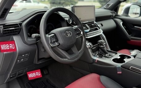 Toyota Land Cruiser, 2025 год, 14 600 000 рублей, 18 фотография