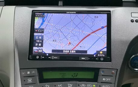 Toyota Prius, 2015 год, 1 290 000 рублей, 28 фотография