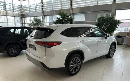 Toyota Highlander, 2026 год, 6 390 000 рублей, 3 фотография