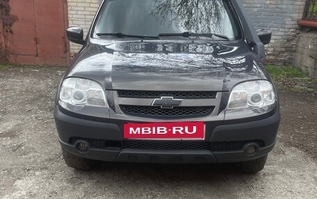 Chevrolet Niva I рестайлинг, 2016 год, 680 000 рублей, 3 фотография