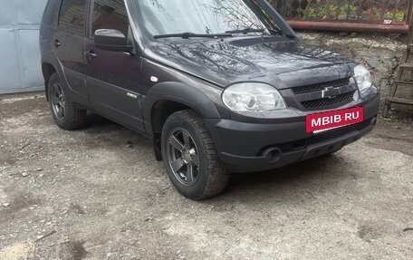 Chevrolet Niva I рестайлинг, 2016 год, 680 000 рублей, 2 фотография