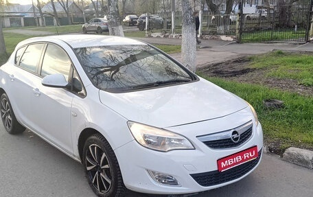 Opel Astra J, 2012 год, 785 000 рублей, 1 фотография