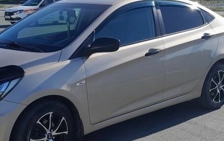 Hyundai Solaris II рестайлинг, 2014 год, 750 000 рублей, 3 фотография