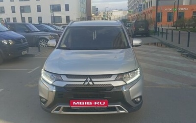 Mitsubishi Outlander III рестайлинг 3, 2019 год, 2 000 000 рублей, 1 фотография