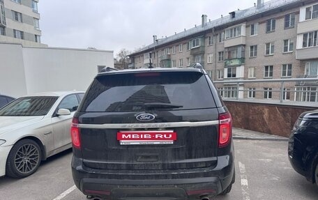 Ford Explorer VI, 2013 год, 1 300 000 рублей, 2 фотография