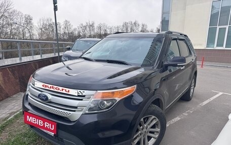 Ford Explorer VI, 2013 год, 1 300 000 рублей, 5 фотография