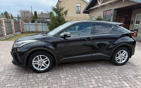 Toyota C-HR I рестайлинг, 2020 год, 2 000 000 рублей, 2 фотография