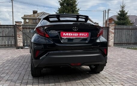 Toyota C-HR I рестайлинг, 2020 год, 2 000 000 рублей, 3 фотография